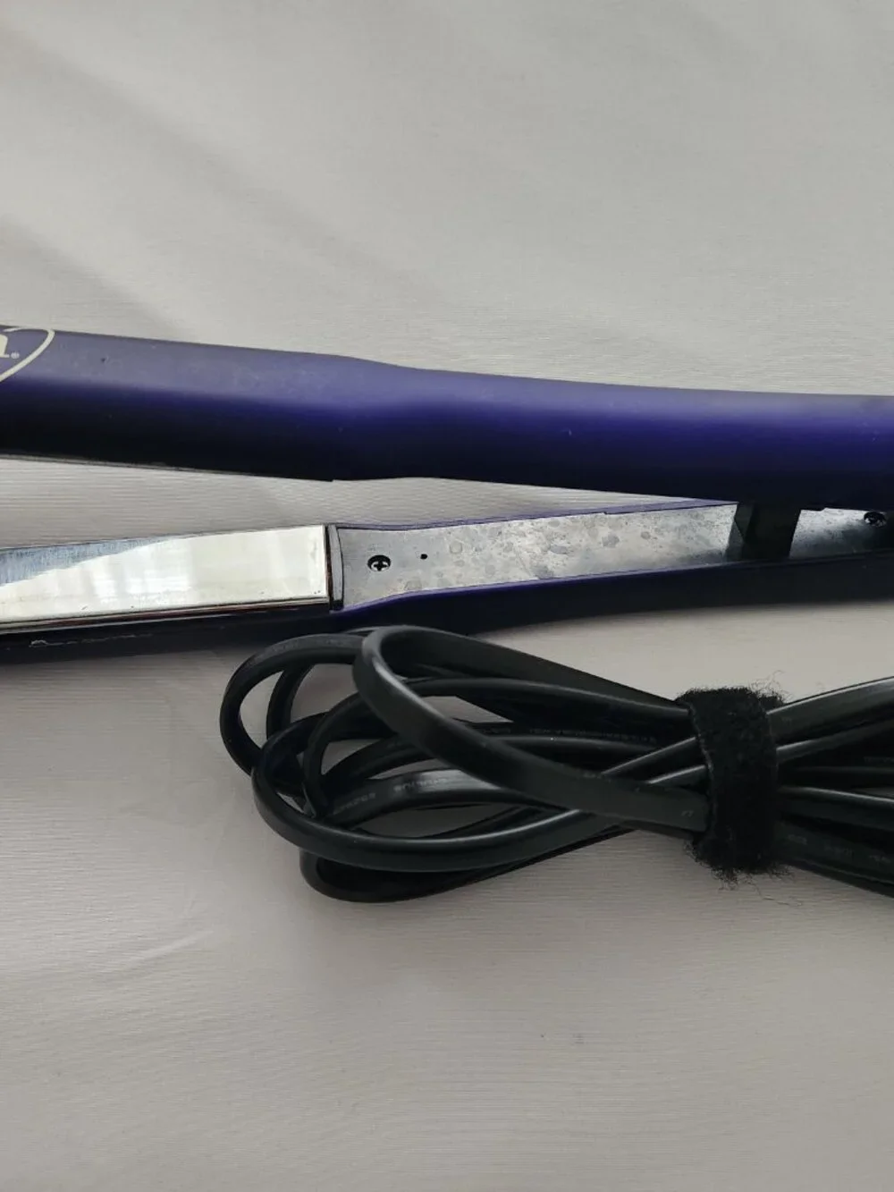 ION Ceramic Hair Straightener – Works Great
